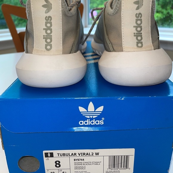 Adidas Tubular Sneakers like new condition size 8 - Picture 4 of 6